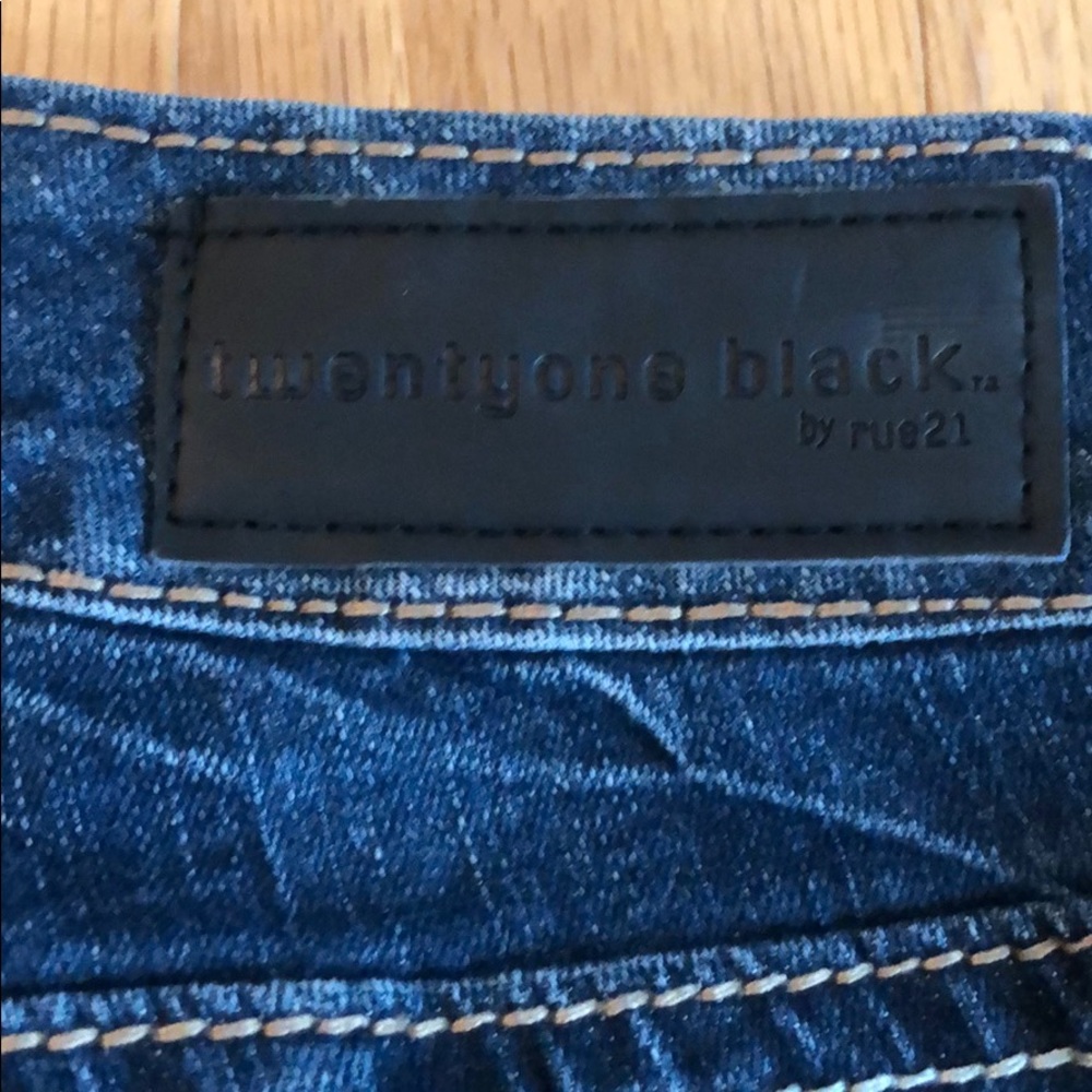 Destroyed jeans - Picture 5 of 6